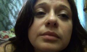 Молодой лег на зрелую женщину сверху и трахнул в письку